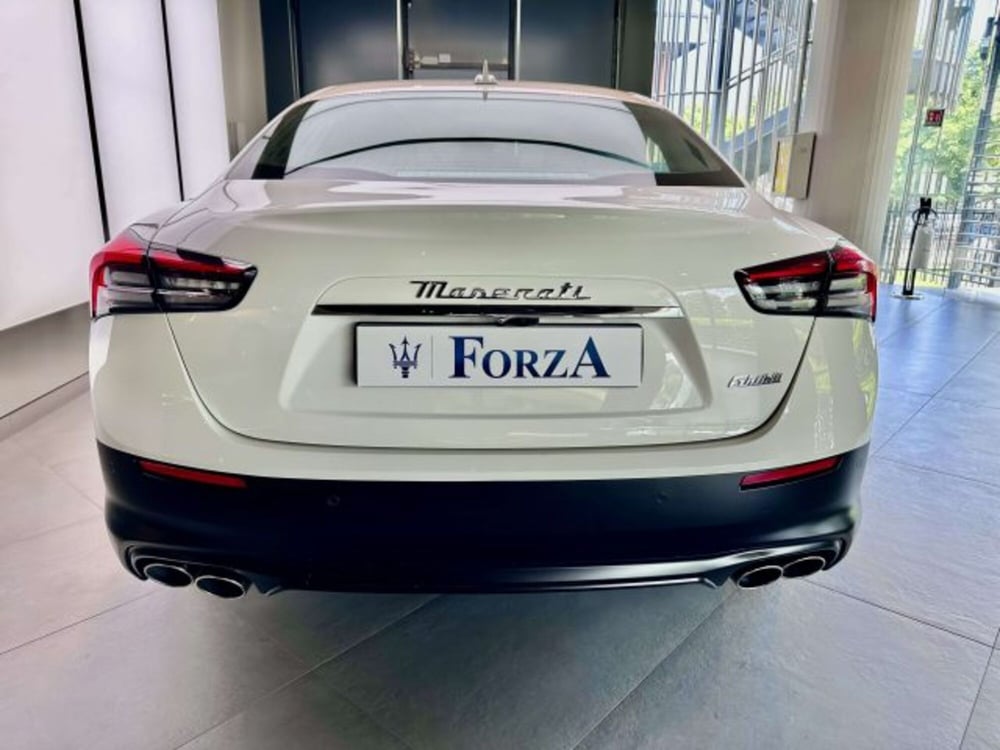 Maserati Ghibli usata a Torino (7)