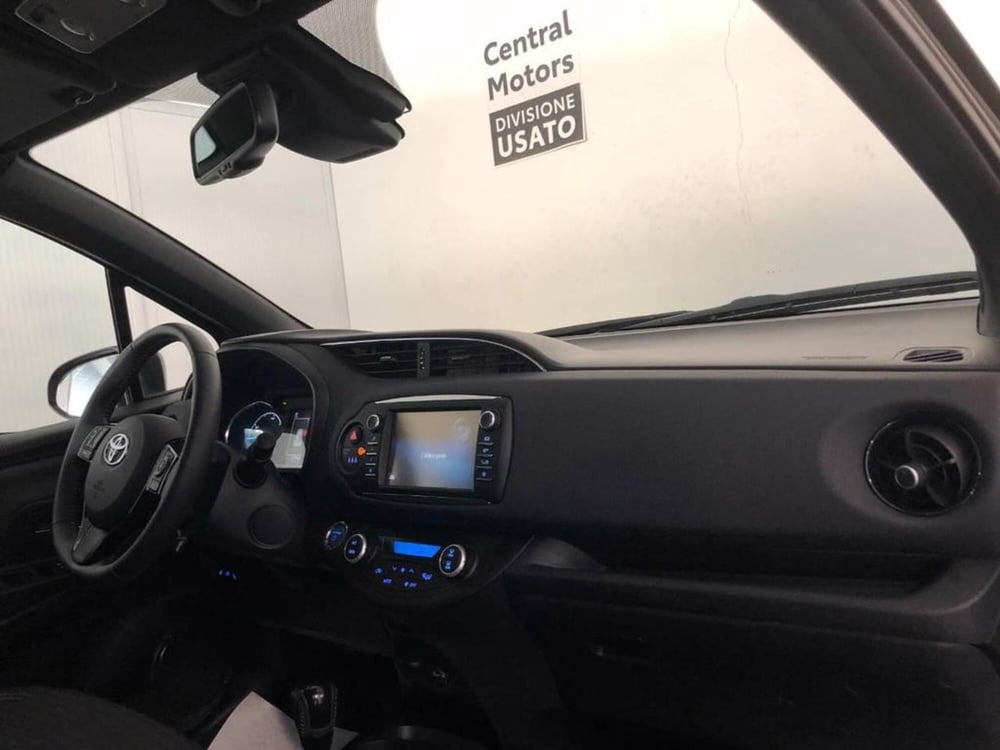 Toyota Yaris usata a Torino (9)