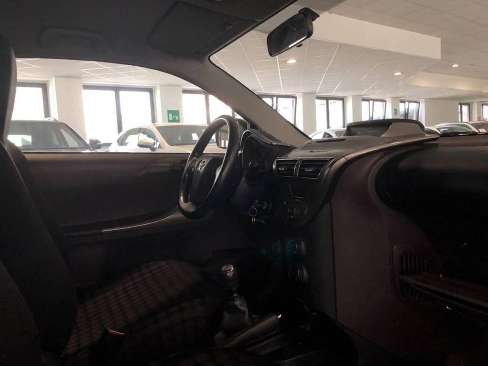 Toyota iQ usata a Torino (8)