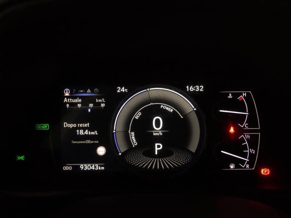 Lexus UX usata a Torino (15)