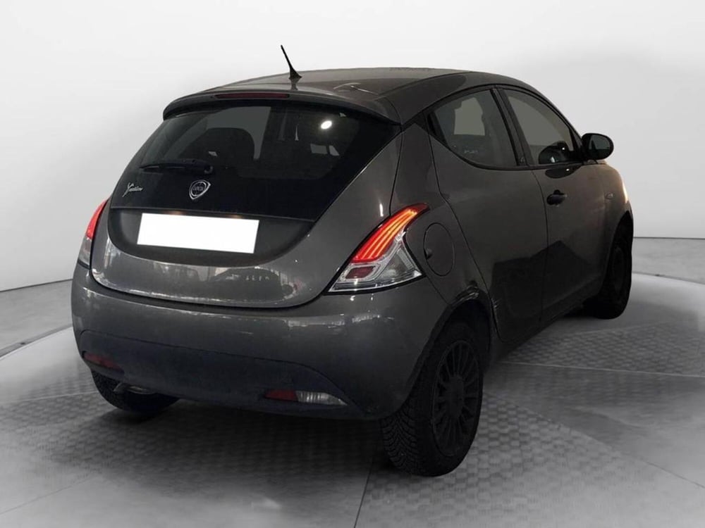 Lancia Ypsilon usata a Torino (4)