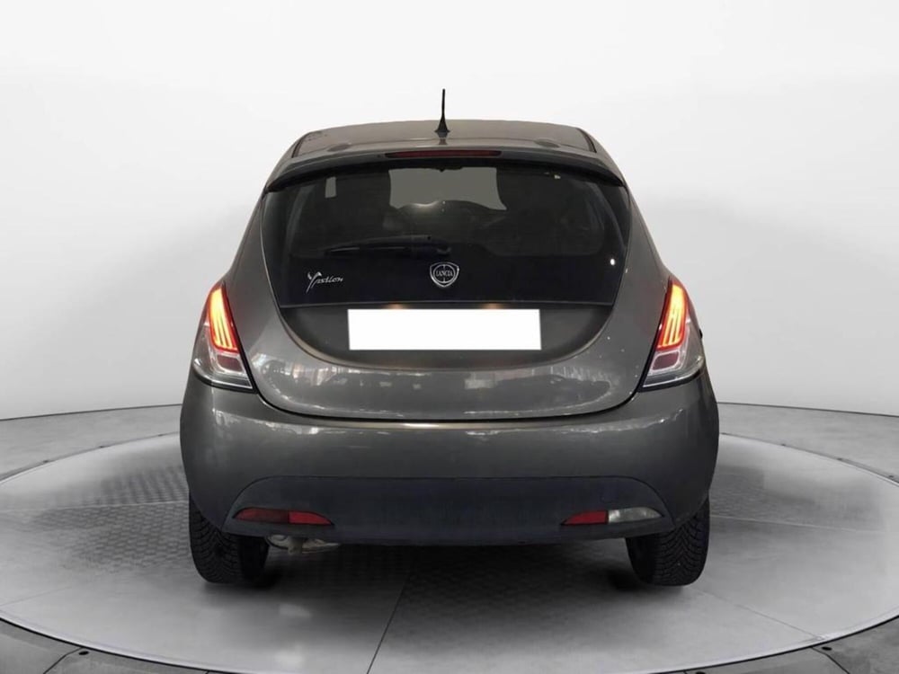 Lancia Ypsilon usata a Torino (5)