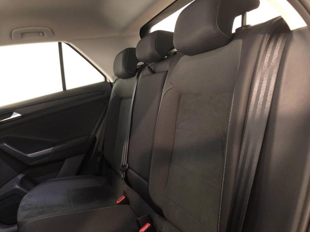 Volkswagen T-Roc usata a Torino (12)