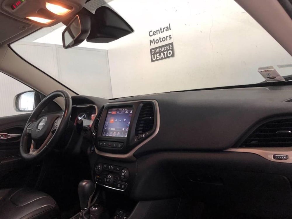 Jeep Cherokee usata a Torino (9)