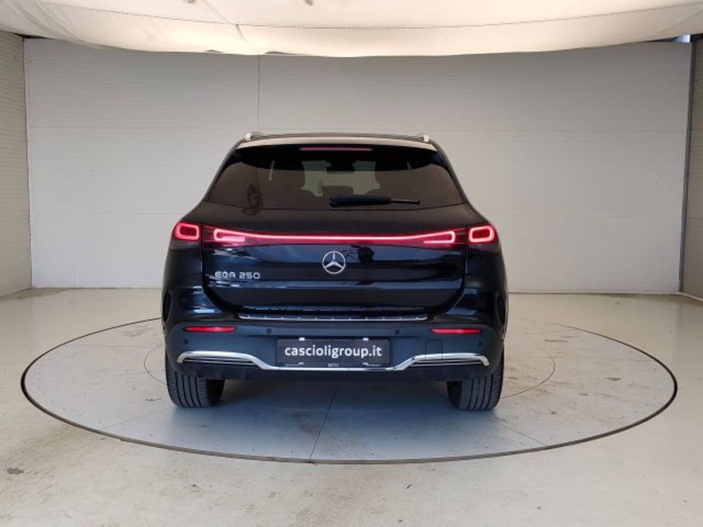 Mercedes-Benz EQA usata a Teramo (4)
