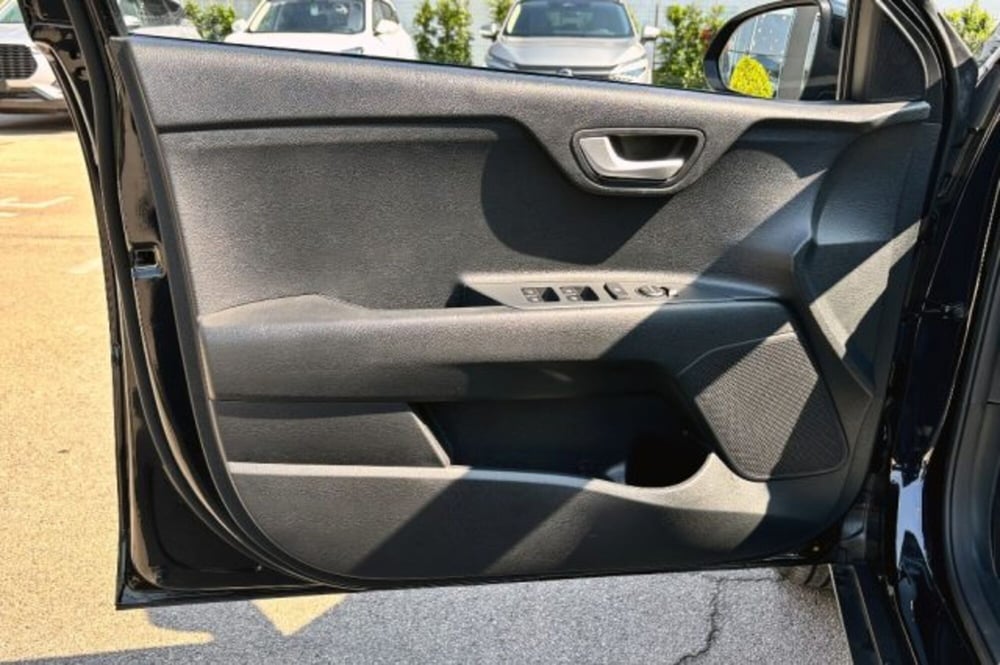 Kia Stonic usata a Latina (12)