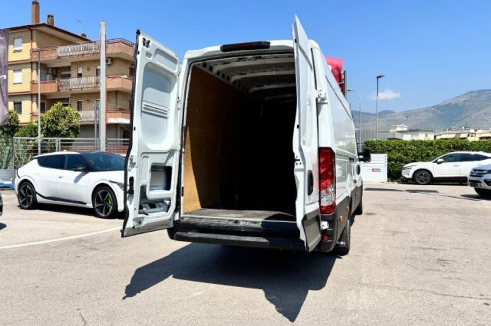 Iveco Daily Furgone usata a Latina (7)