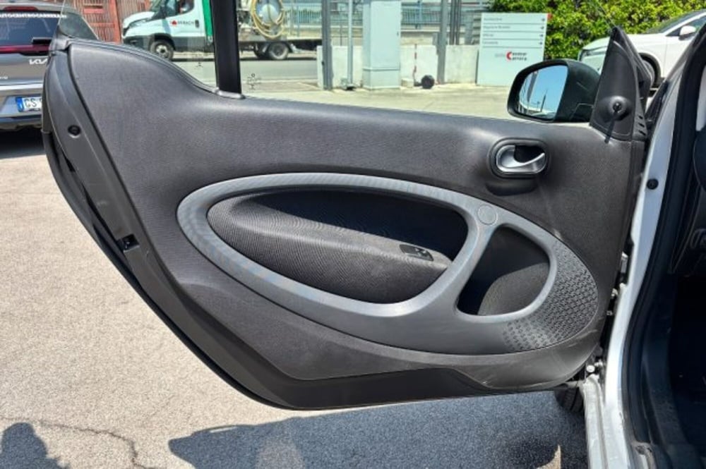smart Fortwo usata a Latina (11)
