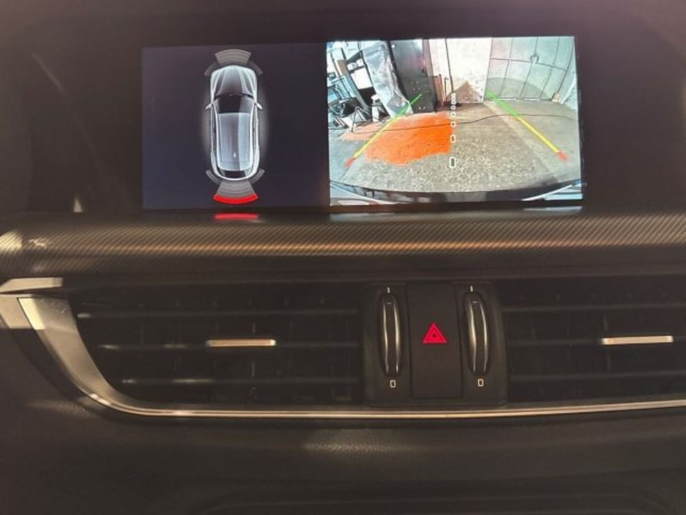 Alfa Romeo Stelvio usata a Bologna (12)