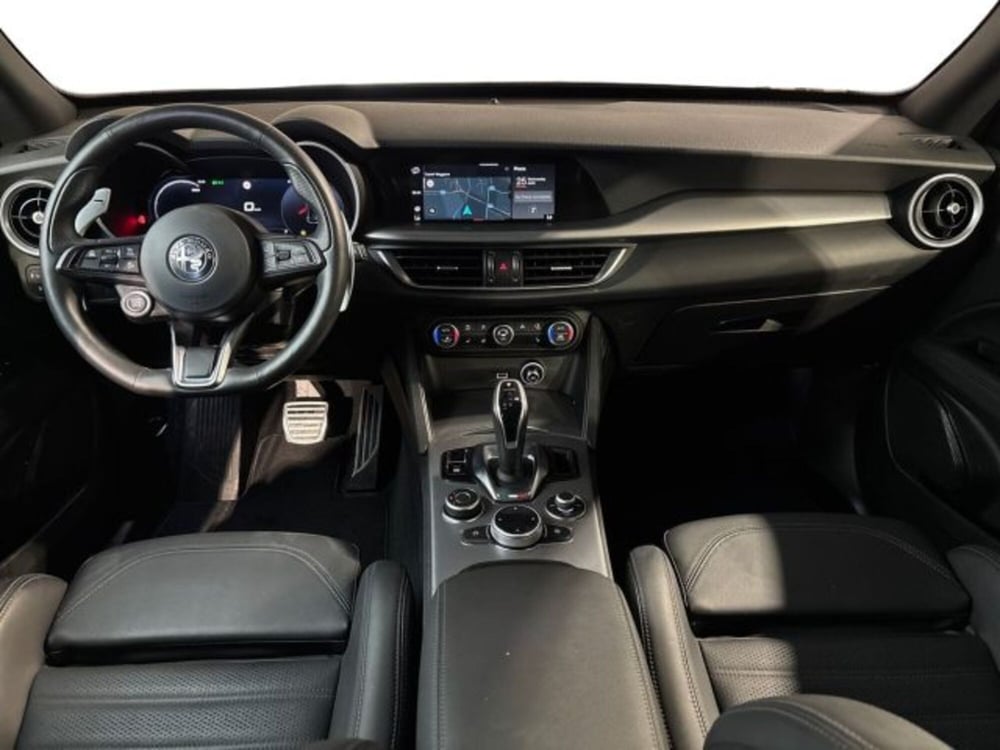 Alfa Romeo Stelvio usata a Bologna (13)