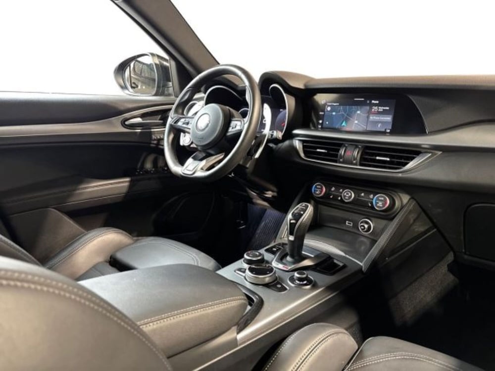Alfa Romeo Stelvio usata a Bologna (15)