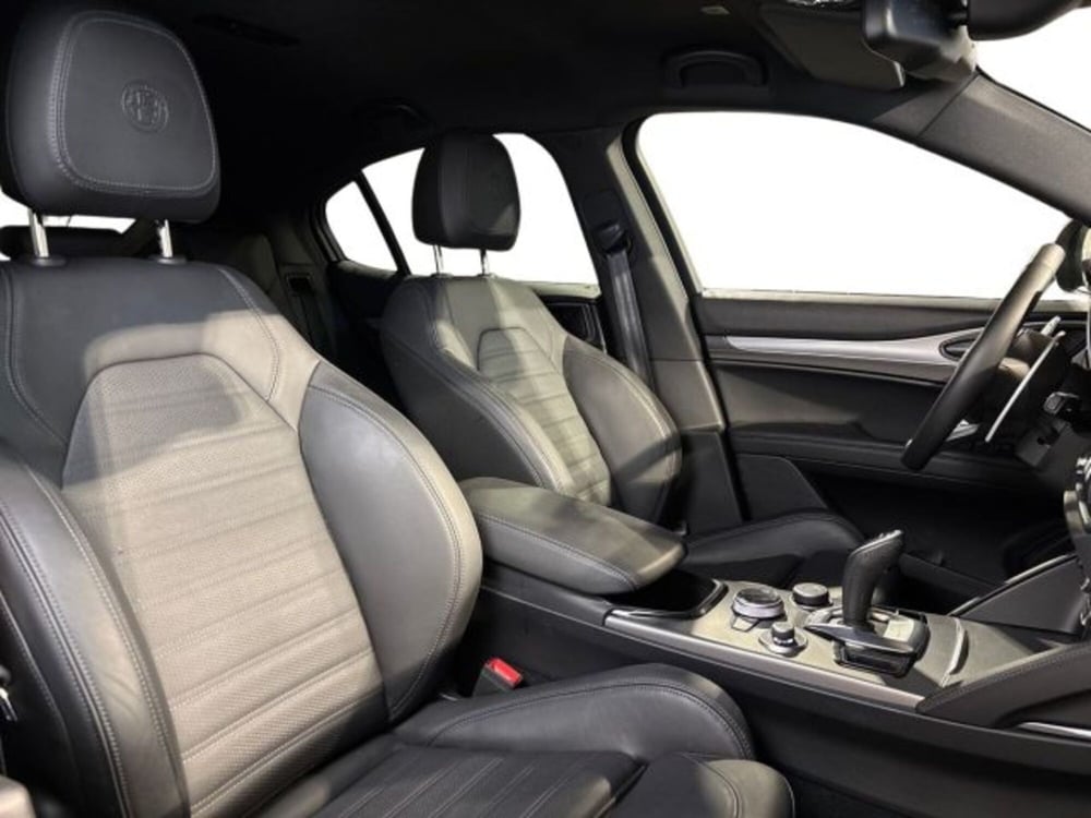 Alfa Romeo Stelvio usata a Bologna (16)