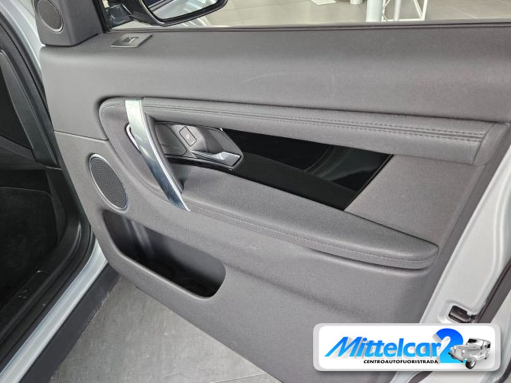 Land Rover Discovery Sport usata a Udine (17)