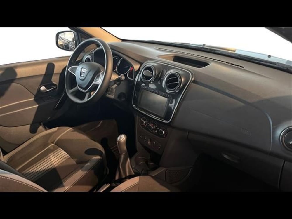 Dacia Sandero usata a Firenze (12)