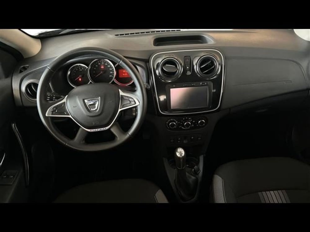 Dacia Sandero usata a Firenze (7)
