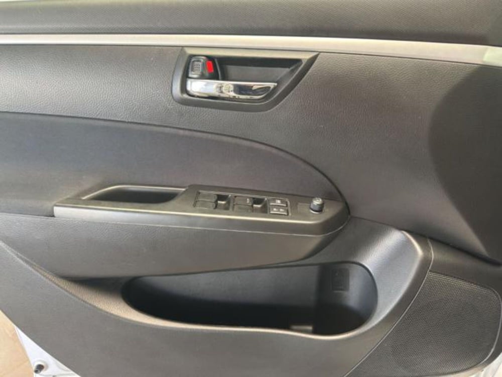 Suzuki Swift usata a Milano (13)