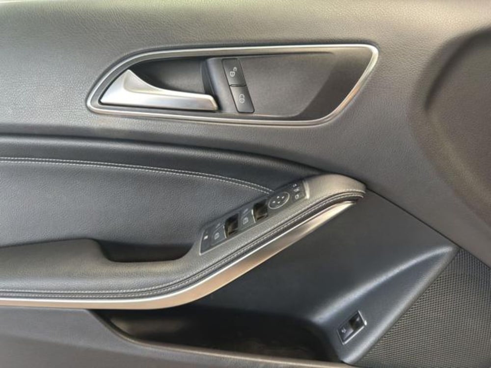 Mercedes-Benz GLA SUV usata a Milano (12)