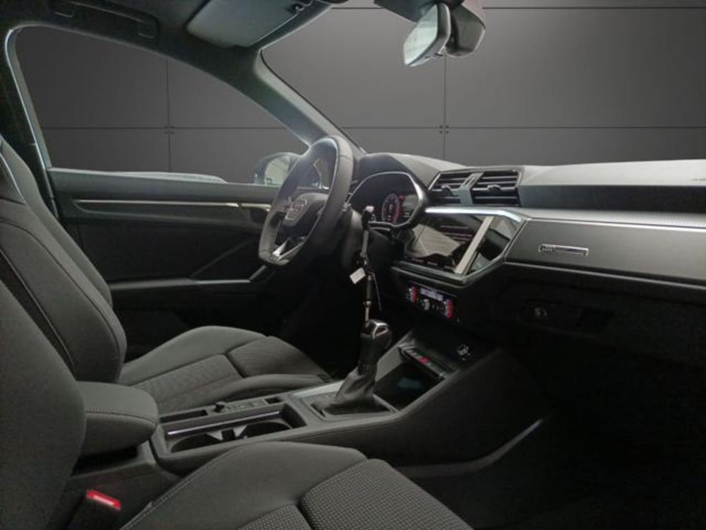 Audi Q3 Sportback nuova a Milano (12)