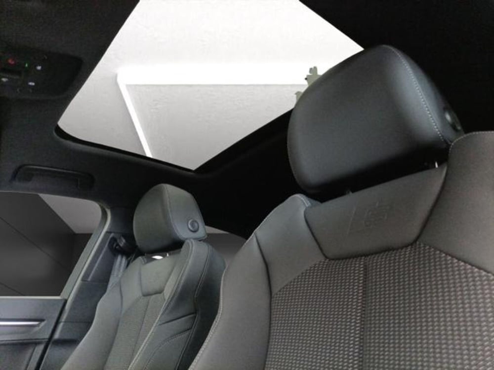 Audi Q3 Sportback nuova a Milano (18)