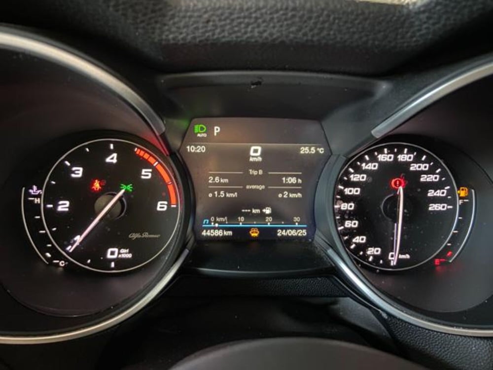 Alfa Romeo Stelvio usata a Firenze (10)