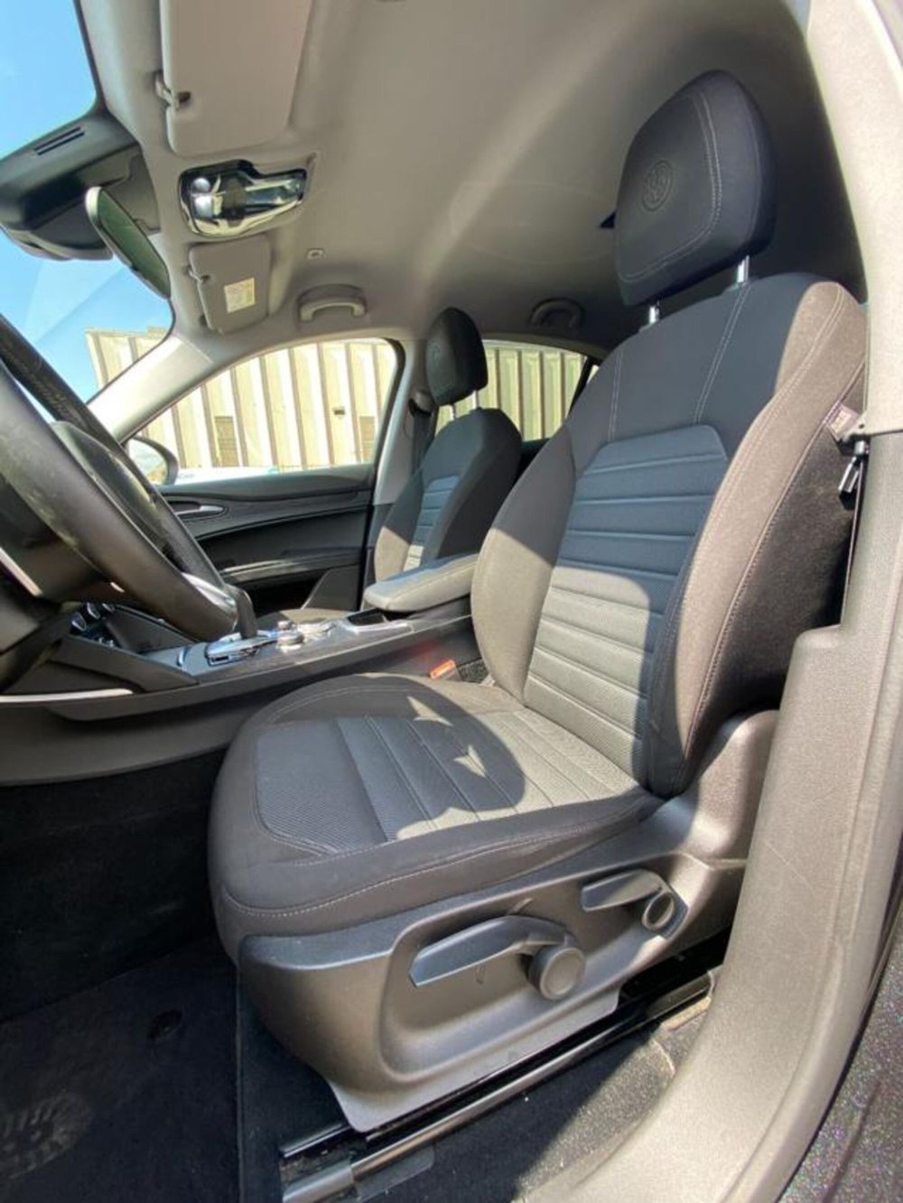 Alfa Romeo Stelvio usata a Firenze (11)