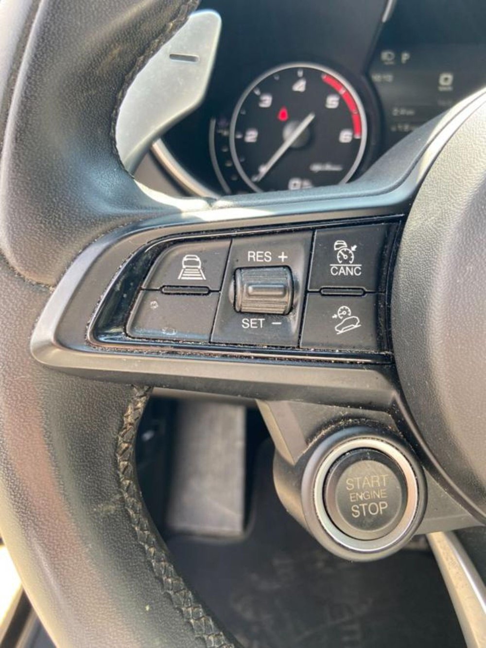 Alfa Romeo Stelvio usata a Firenze (19)