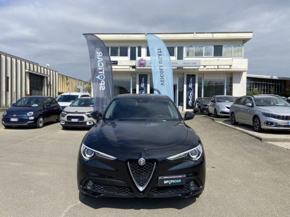 Alfa Romeo Stelvio usata a Firenze (2)