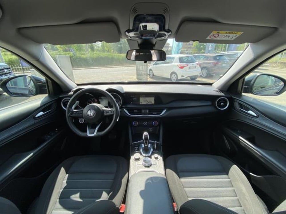 Alfa Romeo Stelvio usata a Firenze (8)
