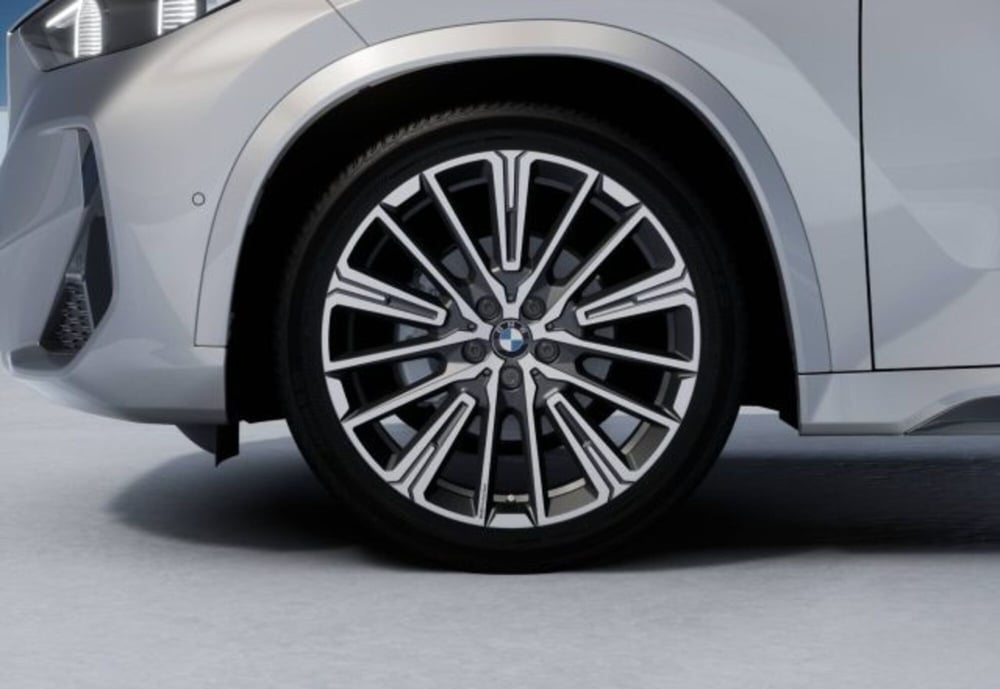 BMW X1 nuova a Modena (8)