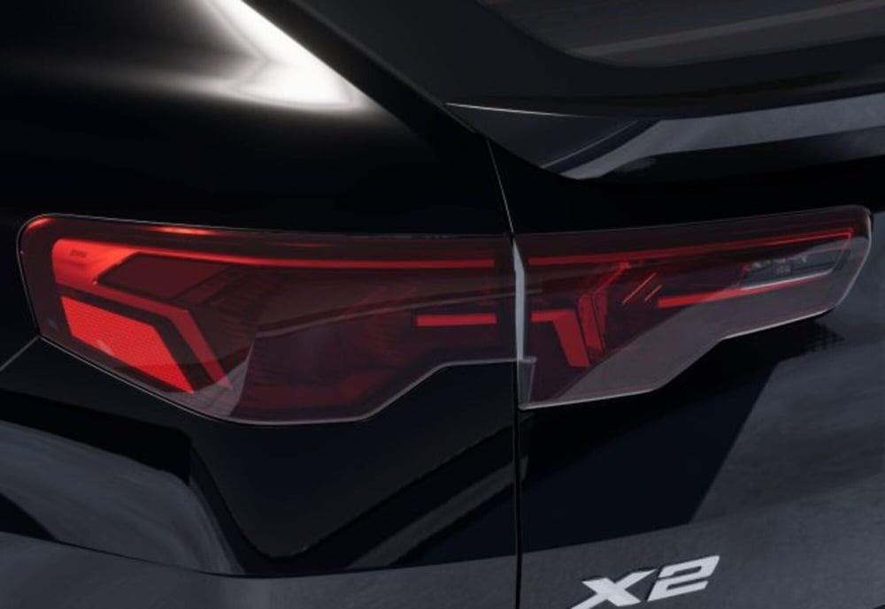 BMW X2 nuova a Modena (9)
