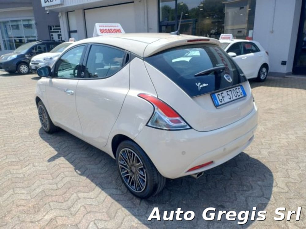Lancia Ypsilon usata a Milano (3)