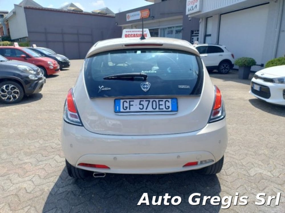 Lancia Ypsilon usata a Milano (4)