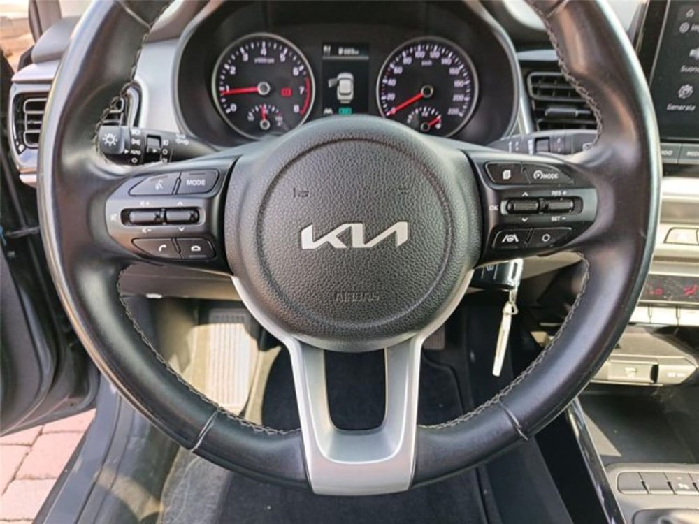 Kia Stonic usata a Bari (14)