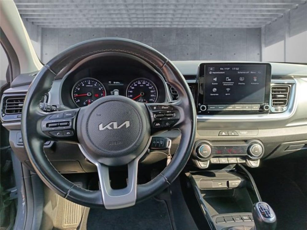 Kia Stonic usata a Bari (15)