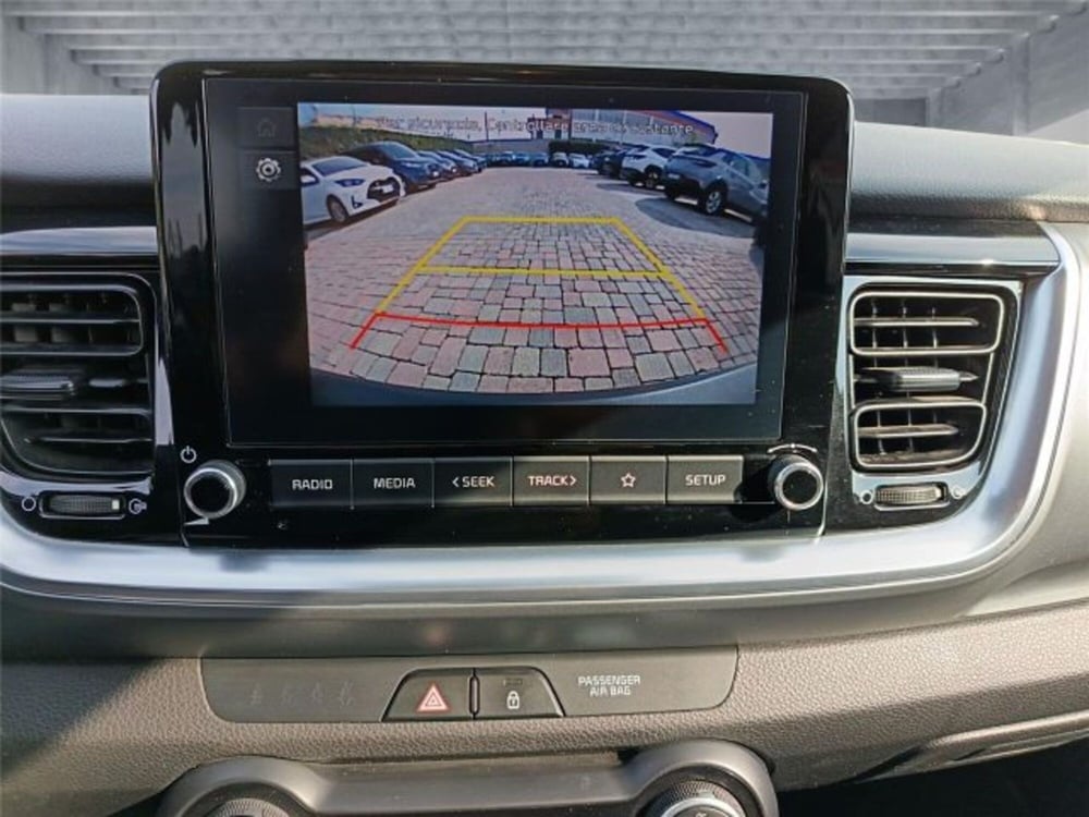 Kia Stonic usata a Bari (17)