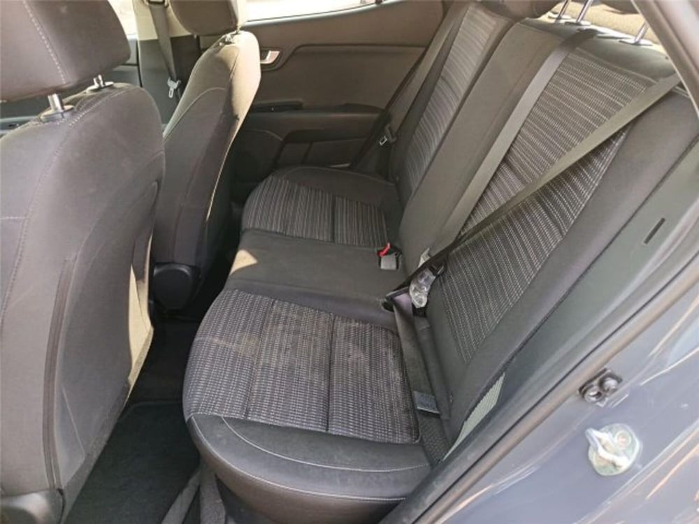 Kia Stonic usata a Bari (20)
