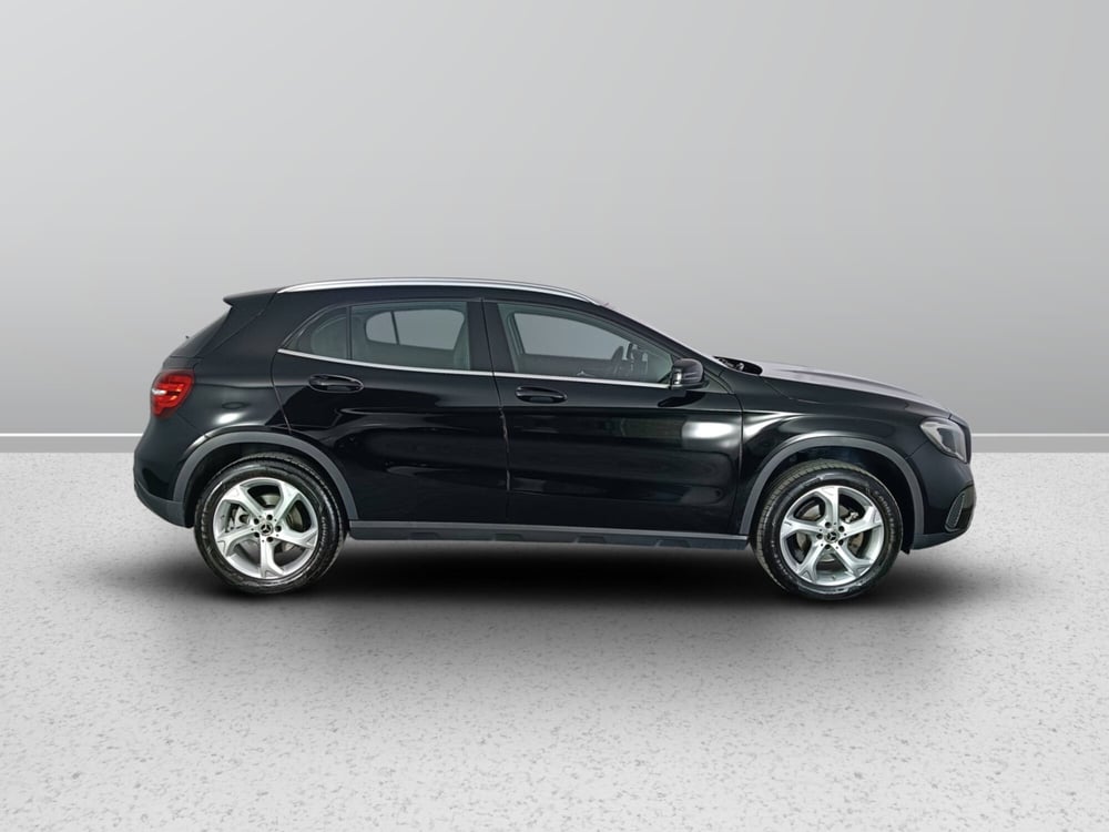 Mercedes-Benz GLA SUV usata a Ascoli Piceno (3)