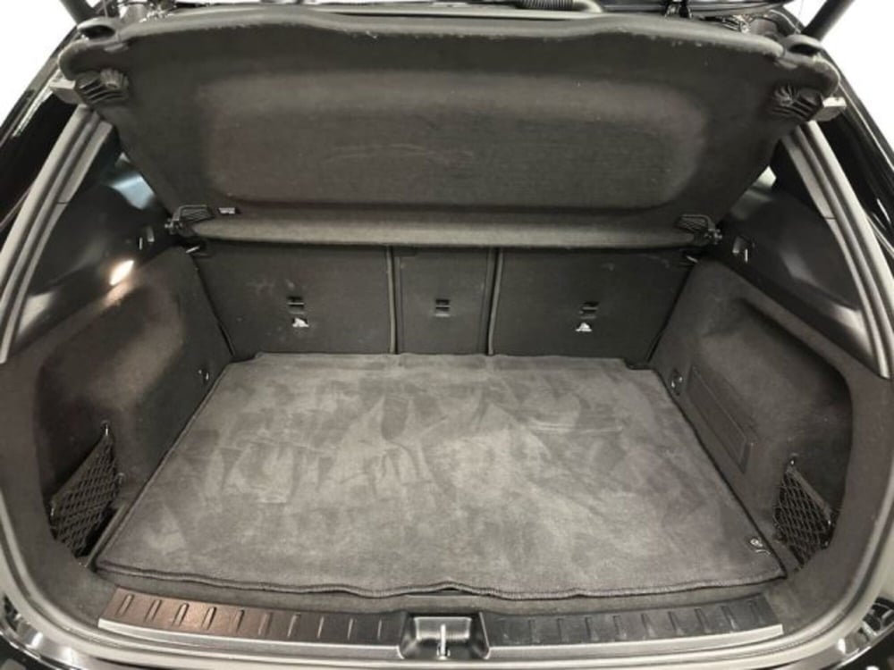 Mercedes-Benz GLA SUV usata a Avellino (8)