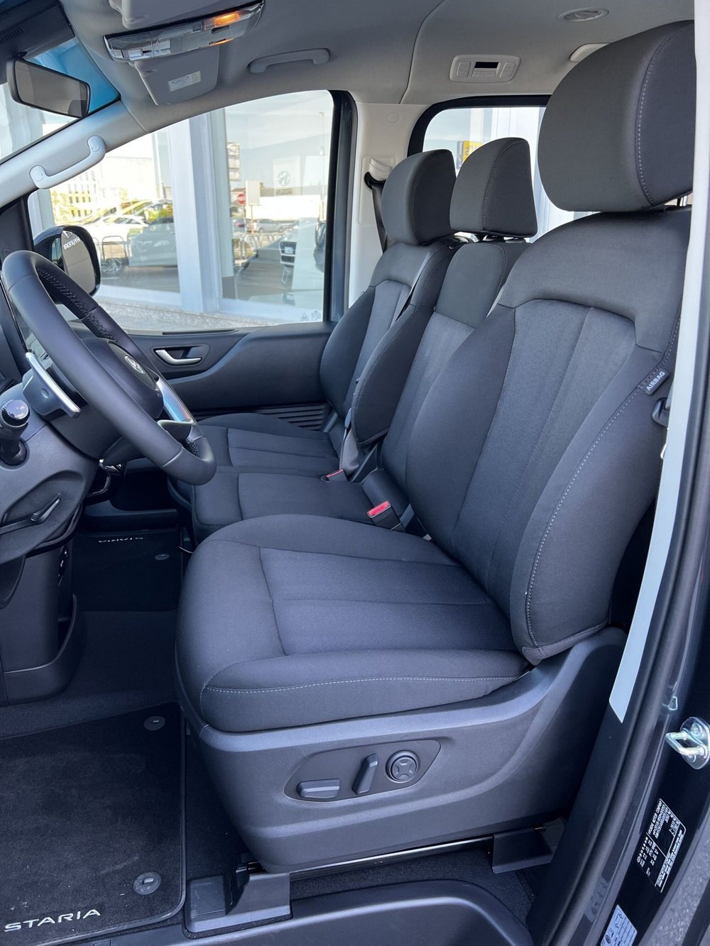 Hyundai Staria nuova a Vercelli (12)