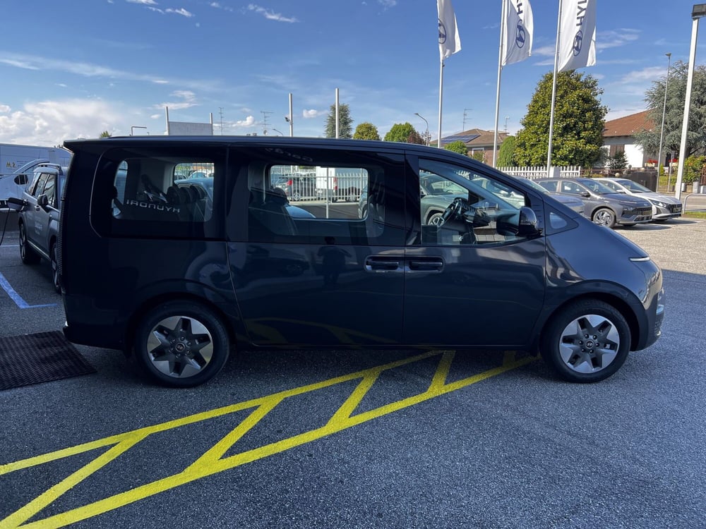 Hyundai Staria nuova a Vercelli (6)