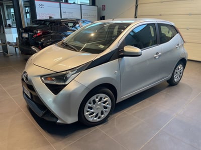 Toyota Aygo 1.0 VVT-i 69 CV 5 porte x-pure MMT del 2019 usata a Melegnano