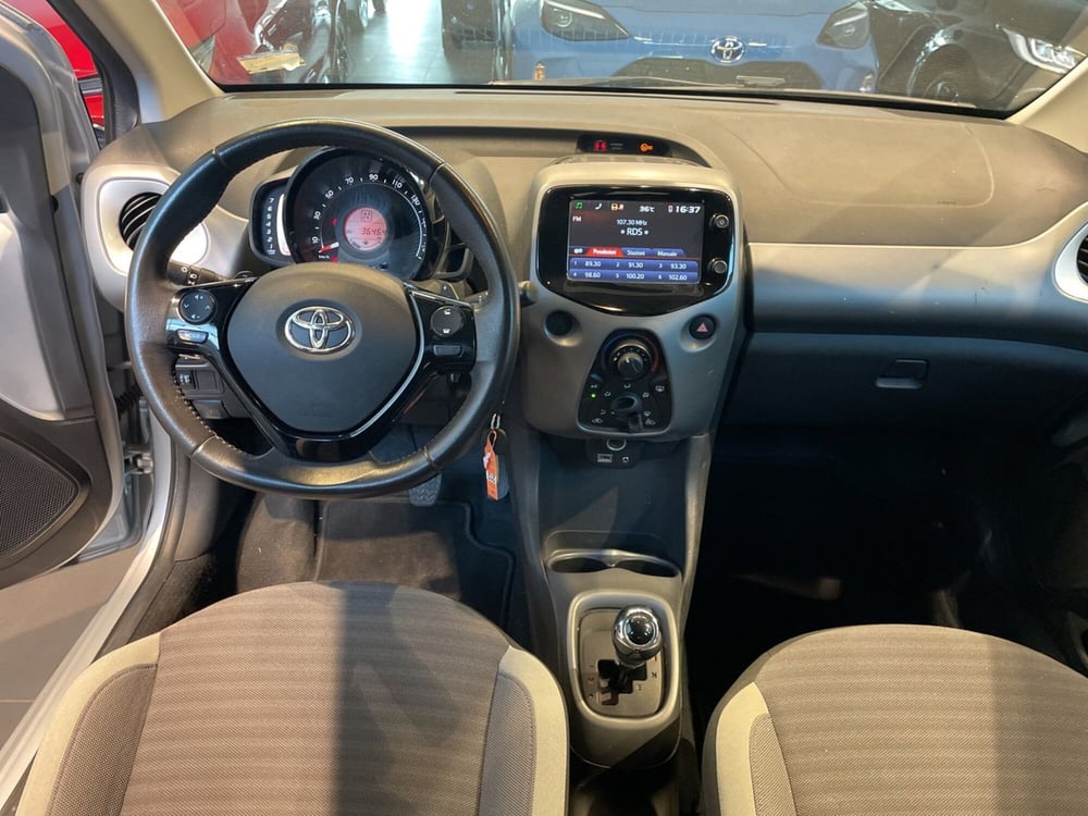 Toyota Aygo usata a Milano (13)