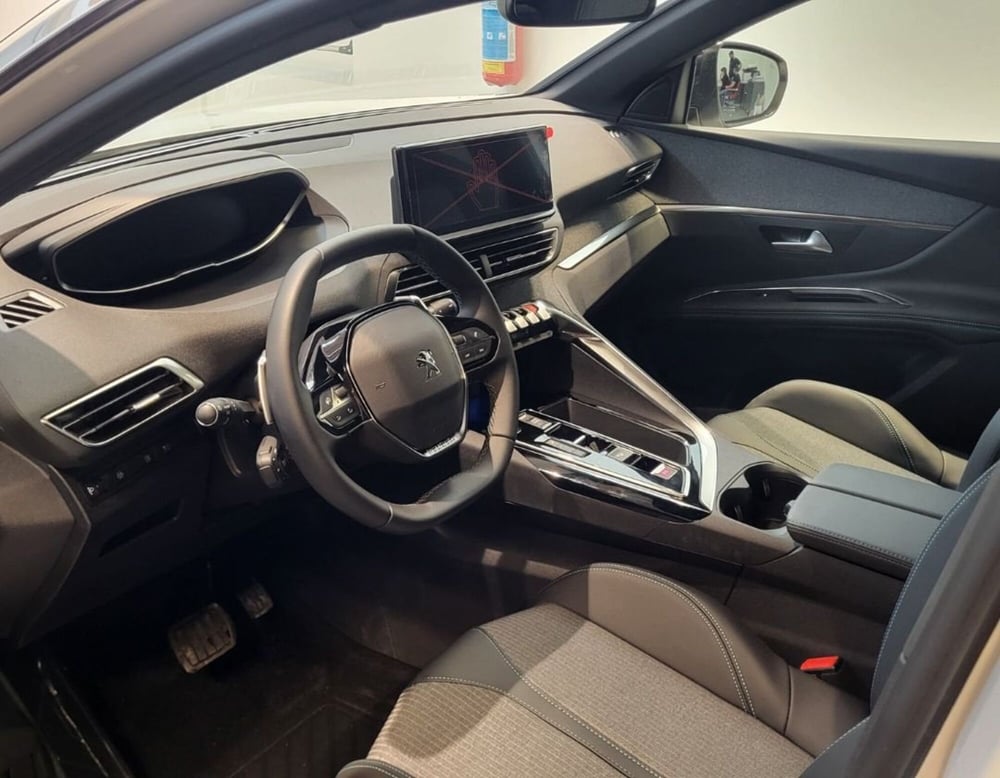 Peugeot 3008 nuova a Ferrara (12)
