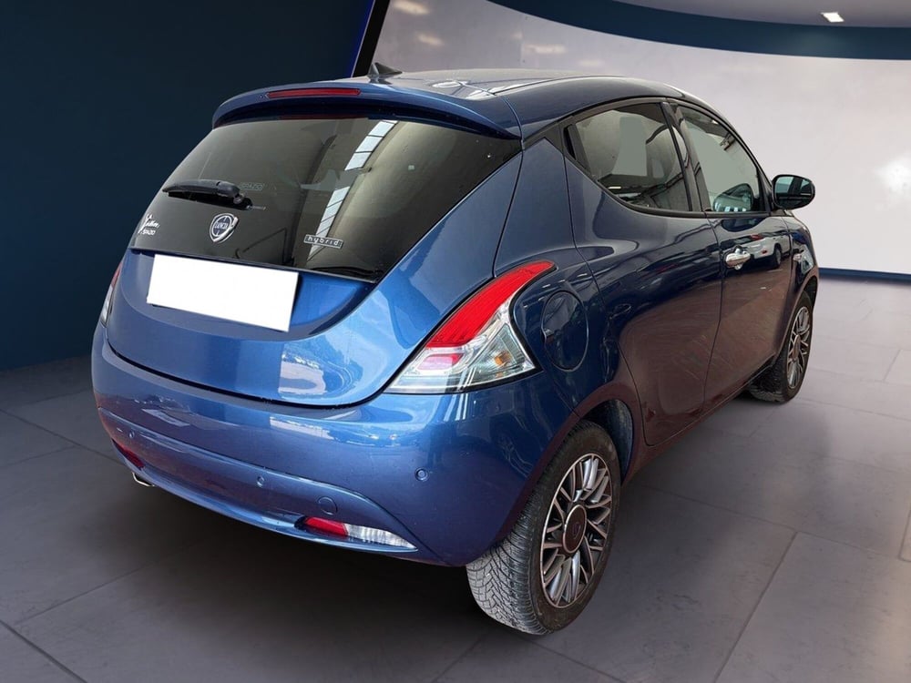 Lancia Ypsilon usata a Torino (4)
