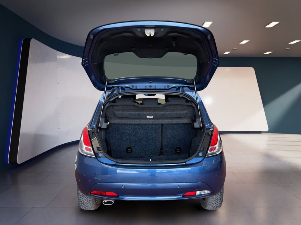 Lancia Ypsilon usata a Torino (7)