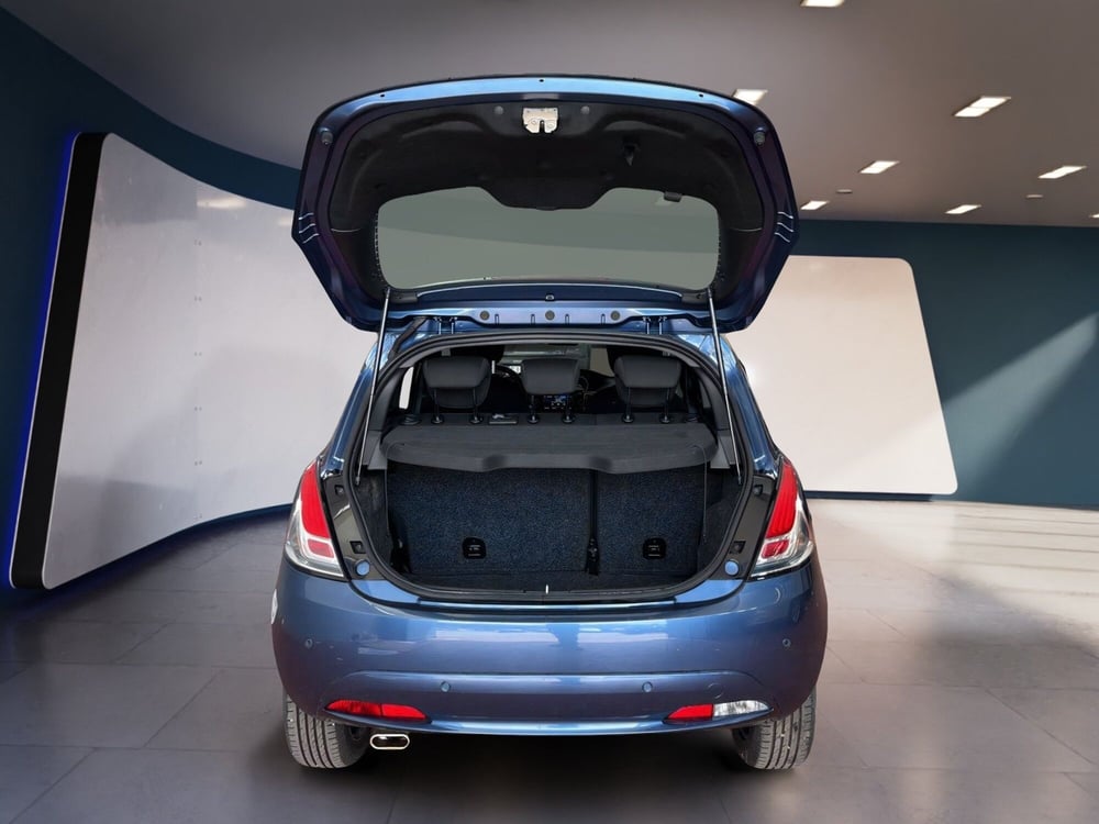 Lancia Ypsilon usata a Torino (7)