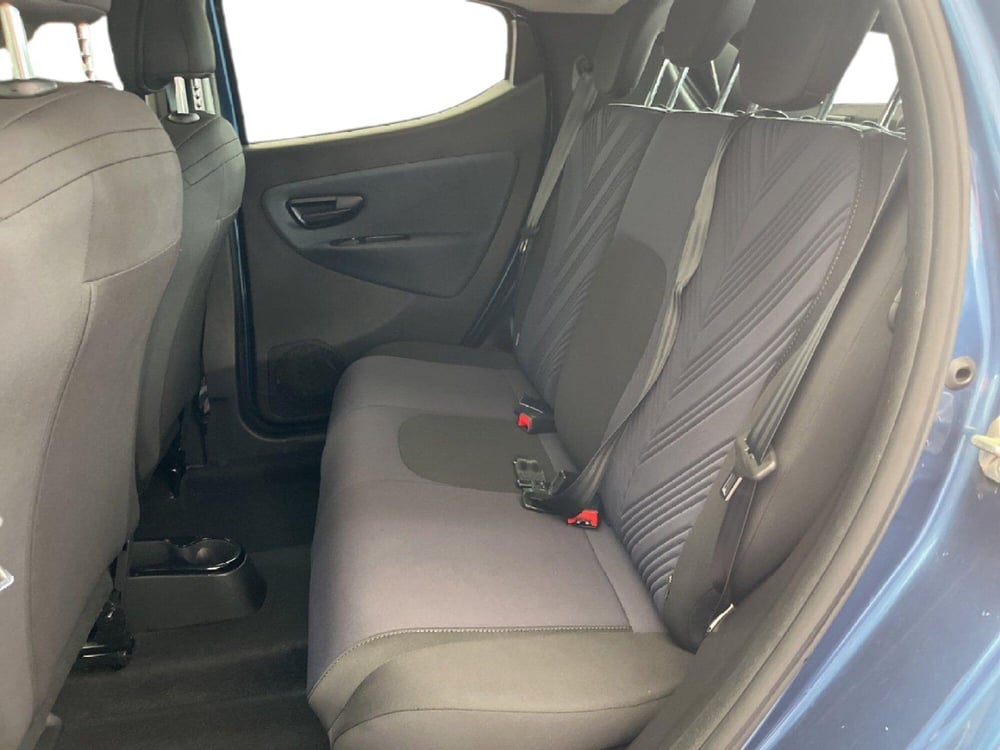 Lancia Ypsilon usata a Torino (9)