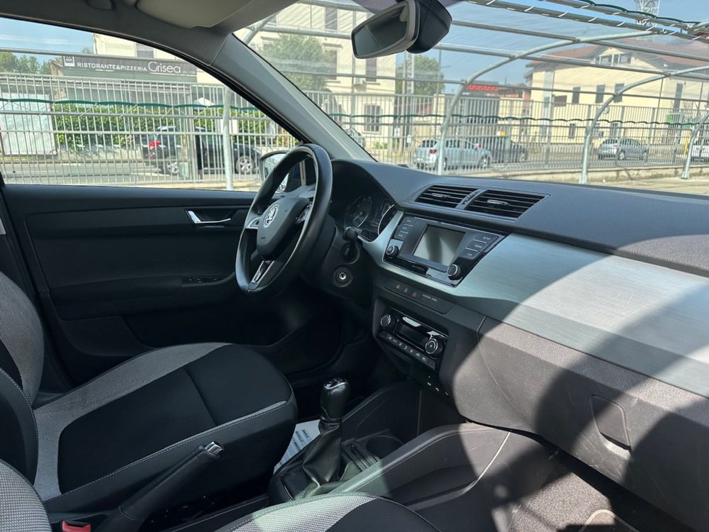 Skoda Fabia Station Wagon usata a Milano (13)