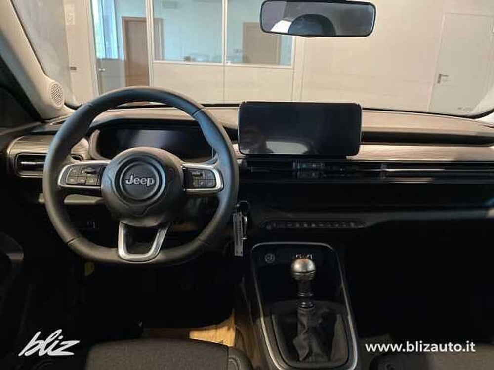Jeep Avenger nuova a Udine (12)
