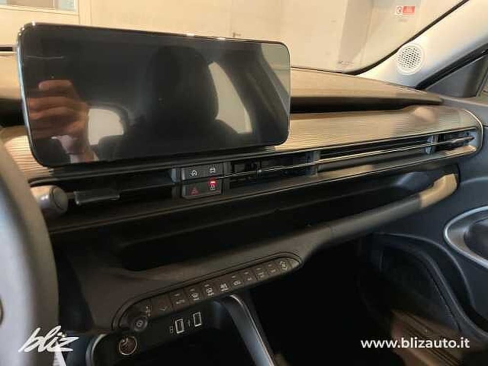 Jeep Avenger nuova a Udine (13)